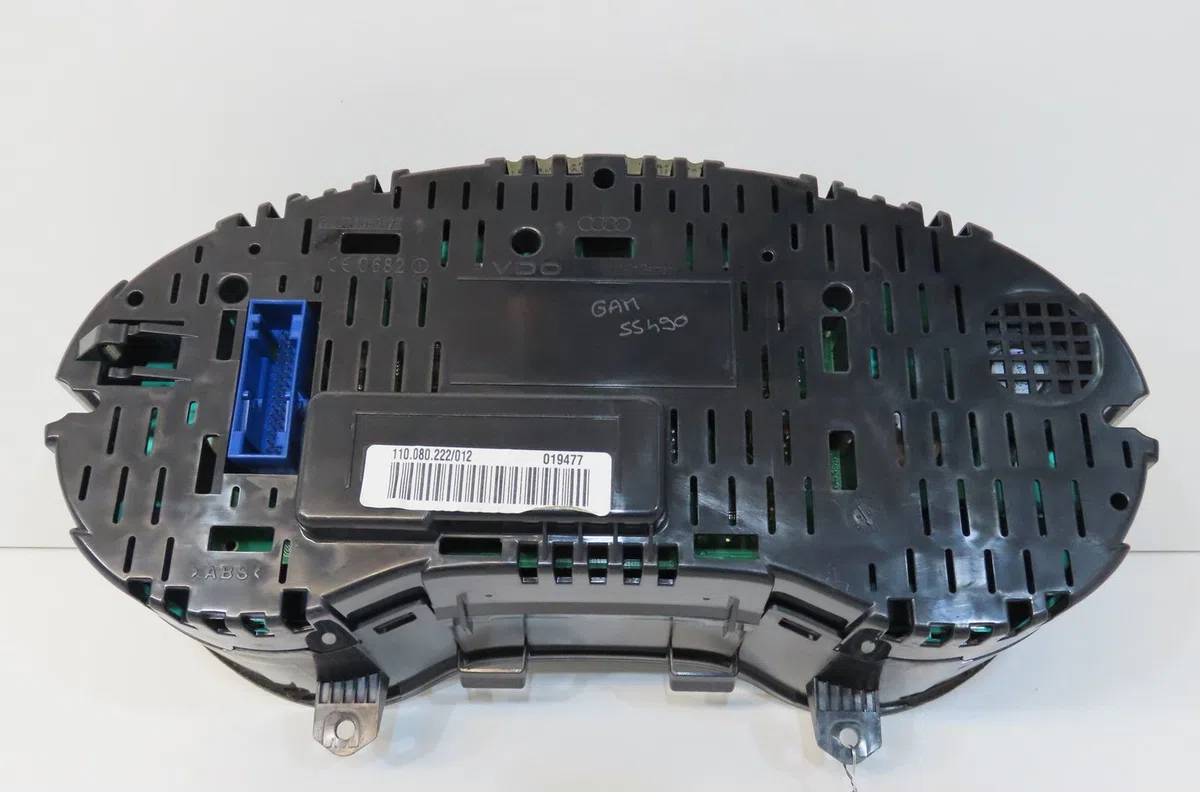 Compteur Audi A3 (8P1) 1.9 tdi (2003-2010) 3 portes occasion — photo 3