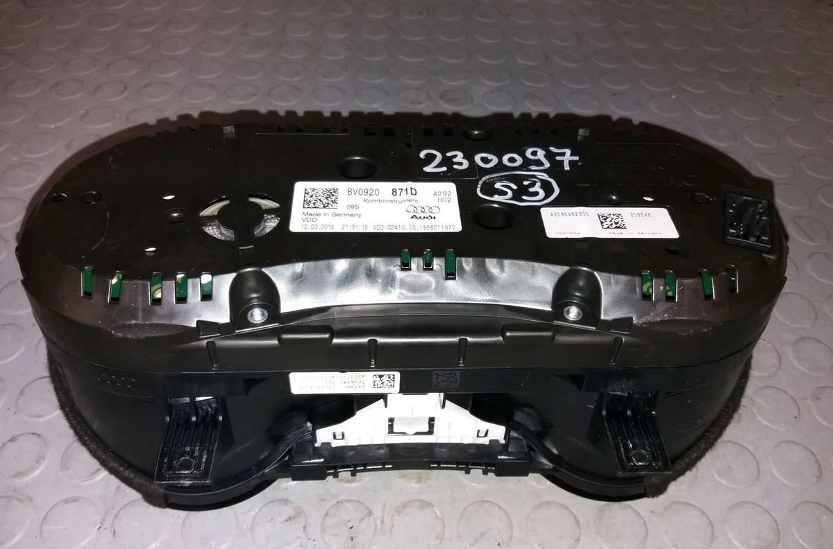 Compteur Audi A3 (8V1, 8VK) S3 quattro (2013-2014) occasion — photo 2