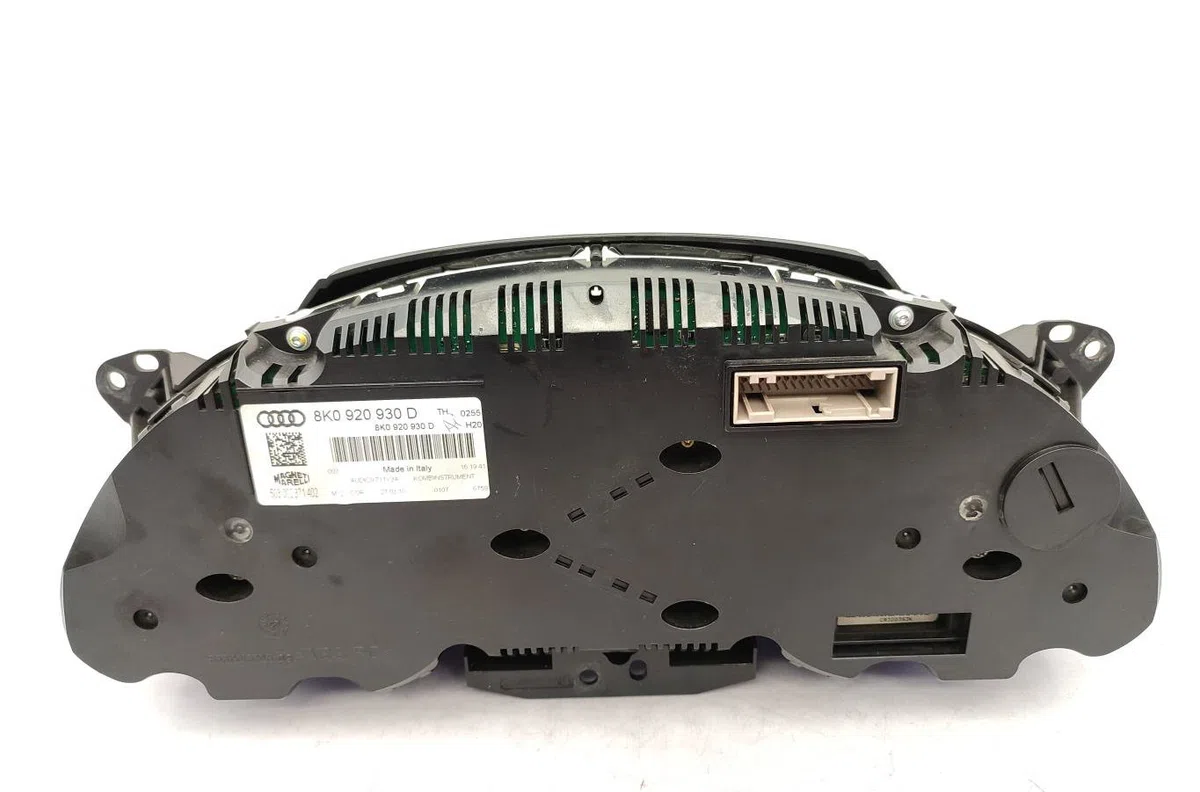 Compteur AUDI A4 3 AVANT PHASE 1 BREAK occasion