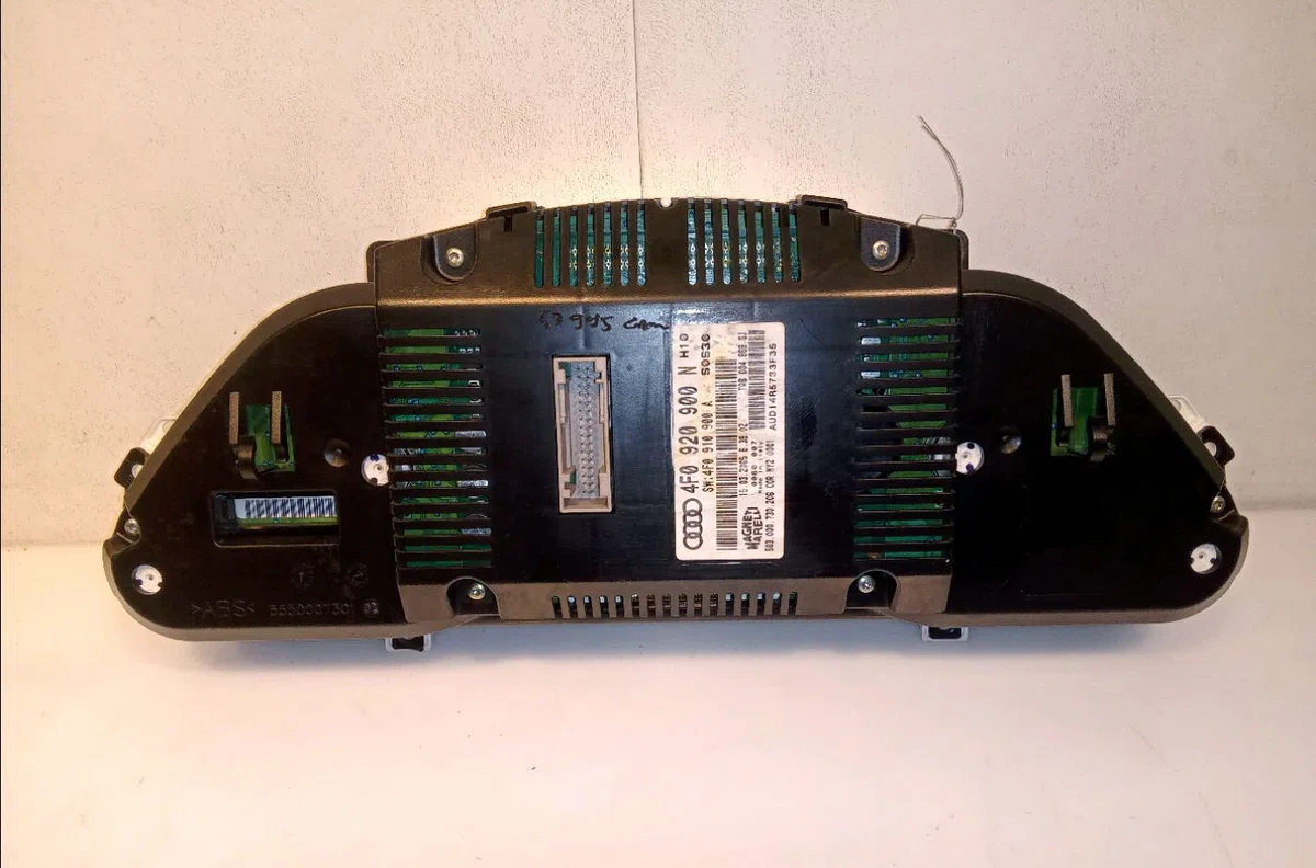 Compteur Audi A6 C6 Avant (4F5) 2.7 tdi (2005-2011) occasion — photo 2