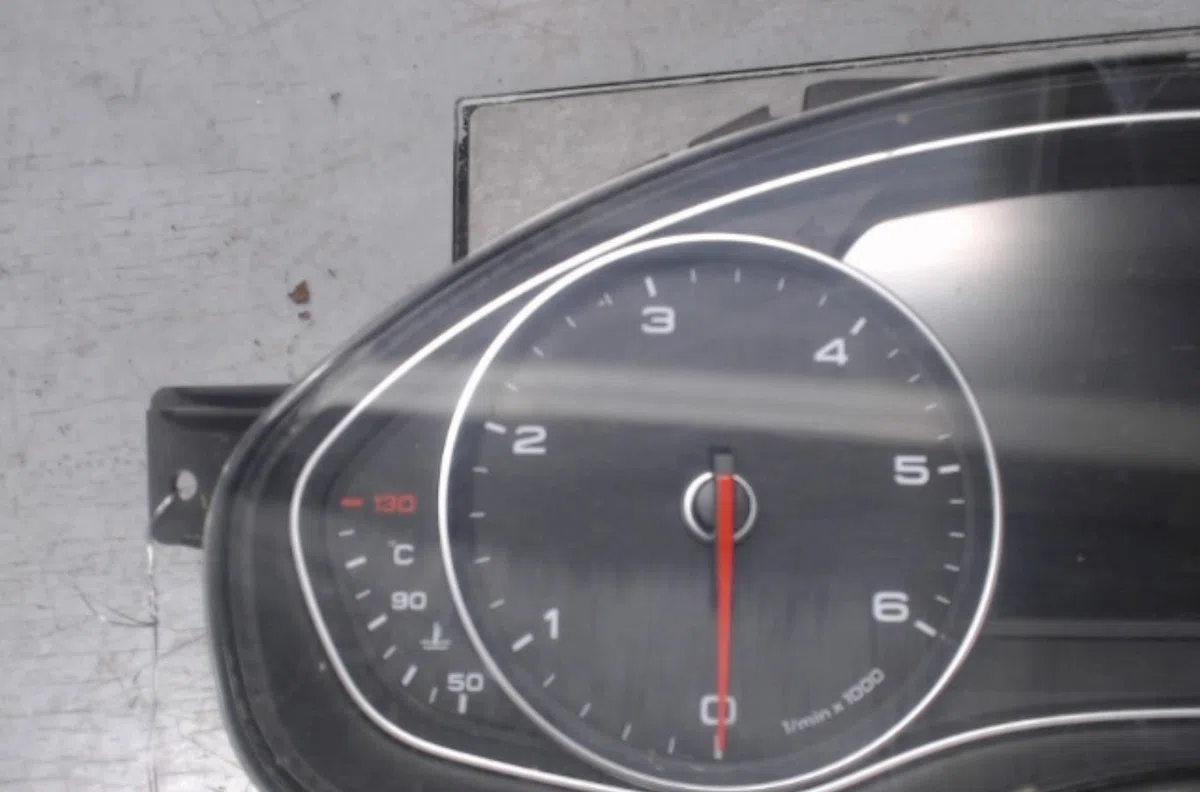 Compteur Audi A6 C7 Avant (4G5, 4GD) 3.0 tdi quattro (2011-2018) occasion — photo 2