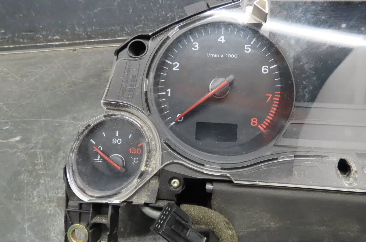 Compteur AUDI A8 2003 occasion — photo 3