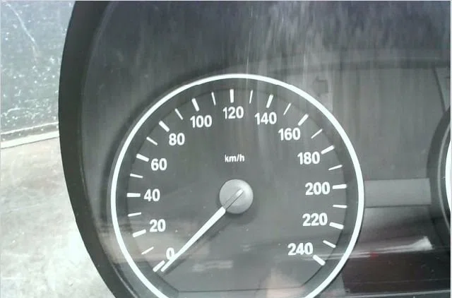 Compteur Bmw 1 (E81) 116 i (2007-2011) occasion — photo 2