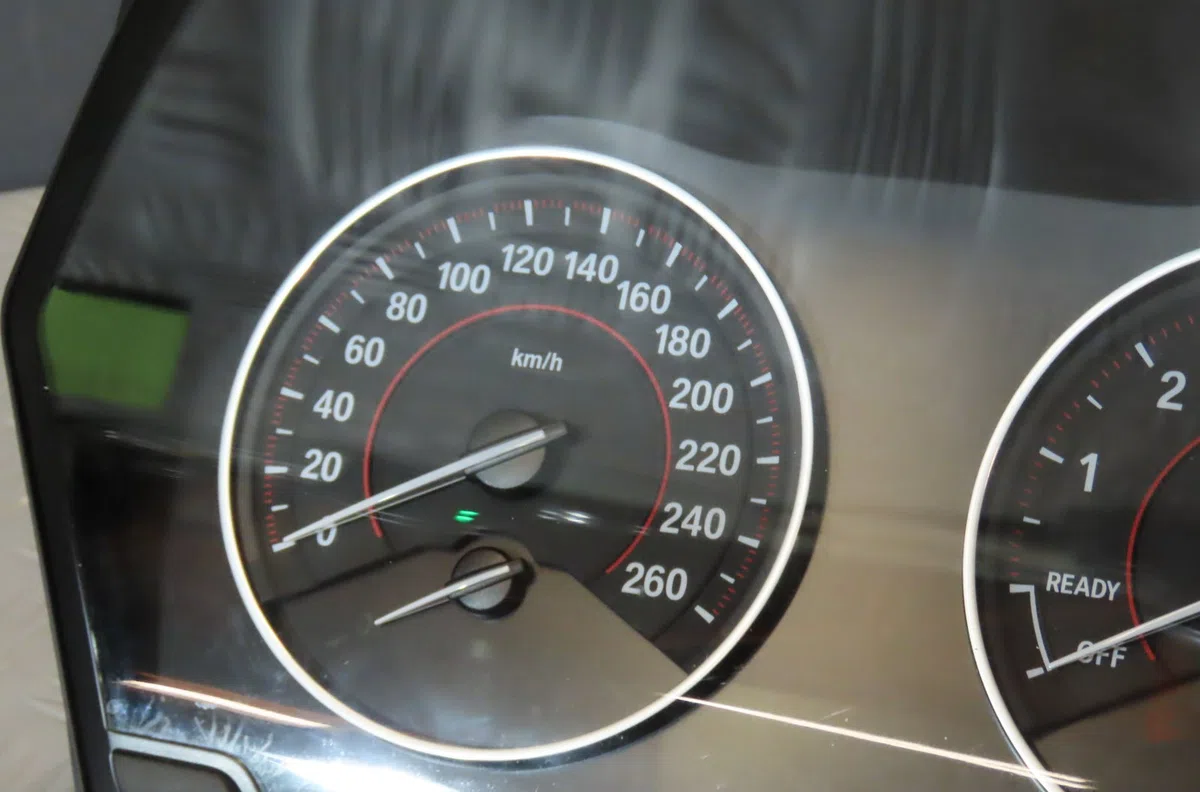 Compteur BMW SERIE 1 2015 occasion — photo 3