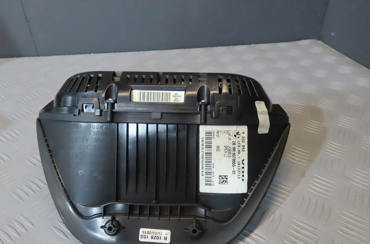 Compteur BMW SERIE 1 2015 occasion — photo 4