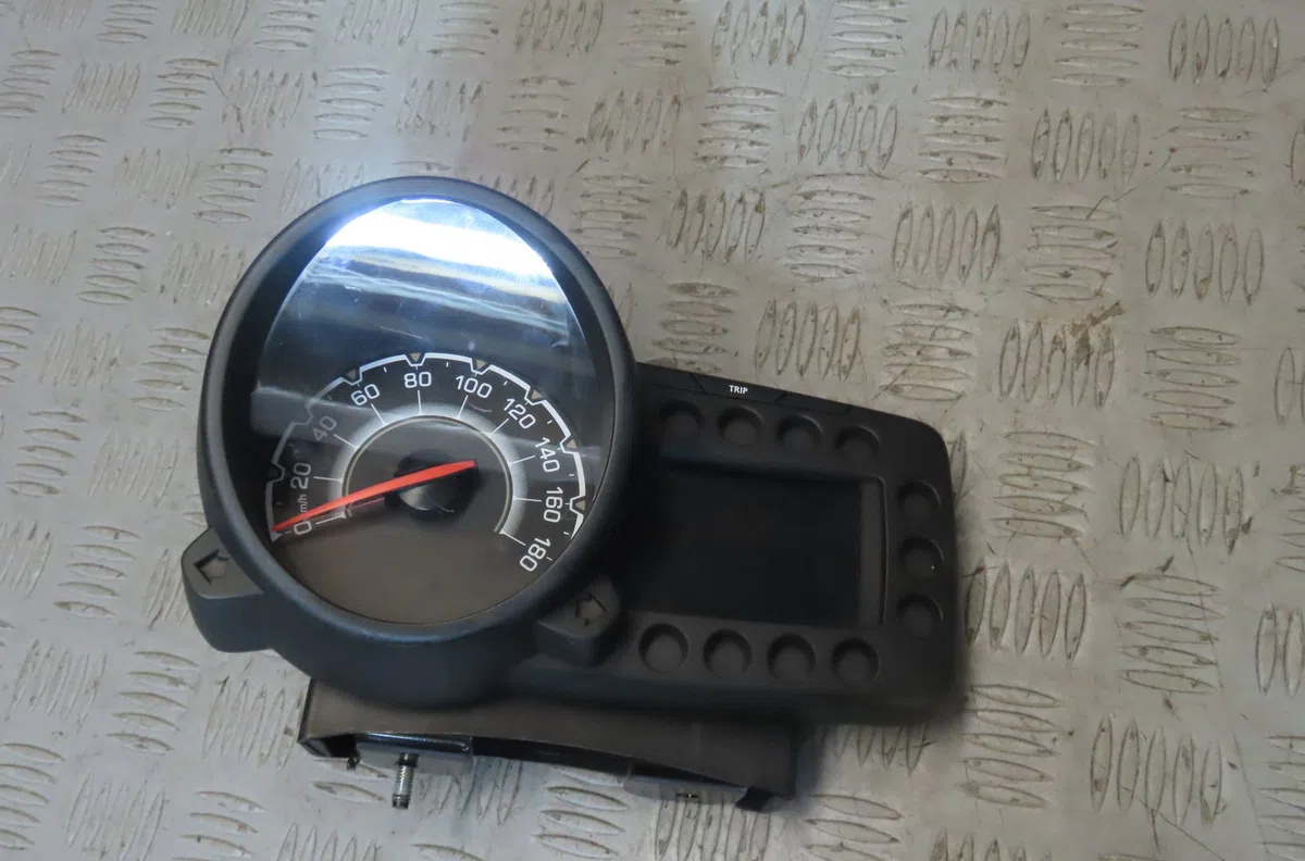 Compteur CHEVROLET SPARK 2011 occasion — photo 2