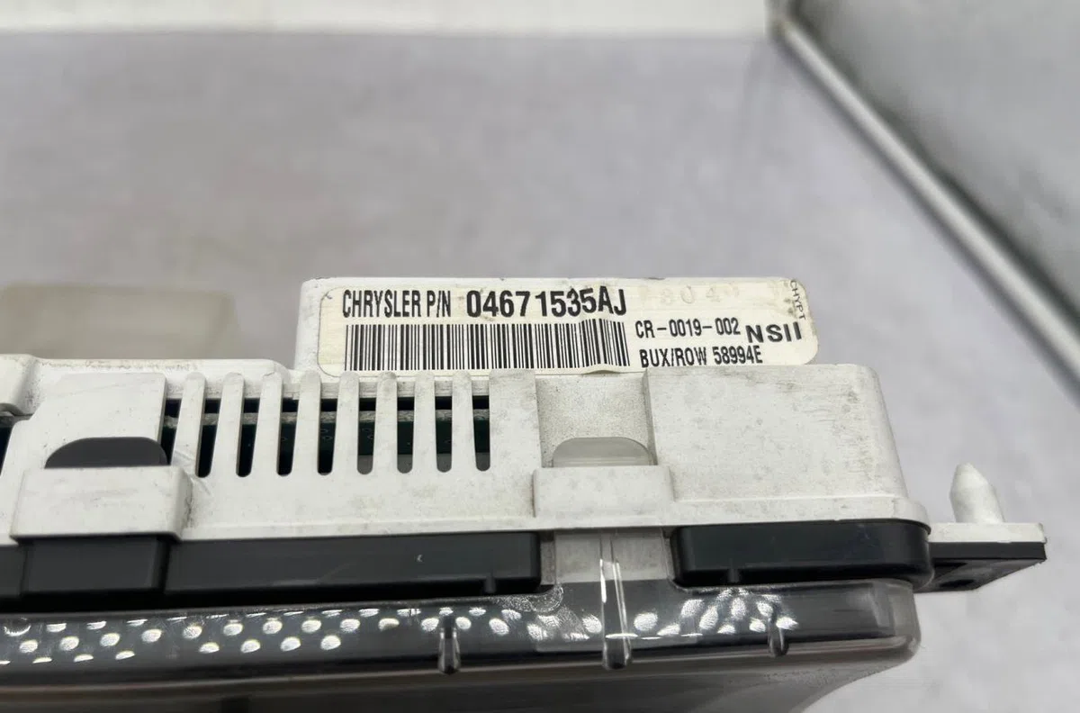 Compteur CHRYSLER PT CRUISER PHASE 1 BREAK occasion — photo 2