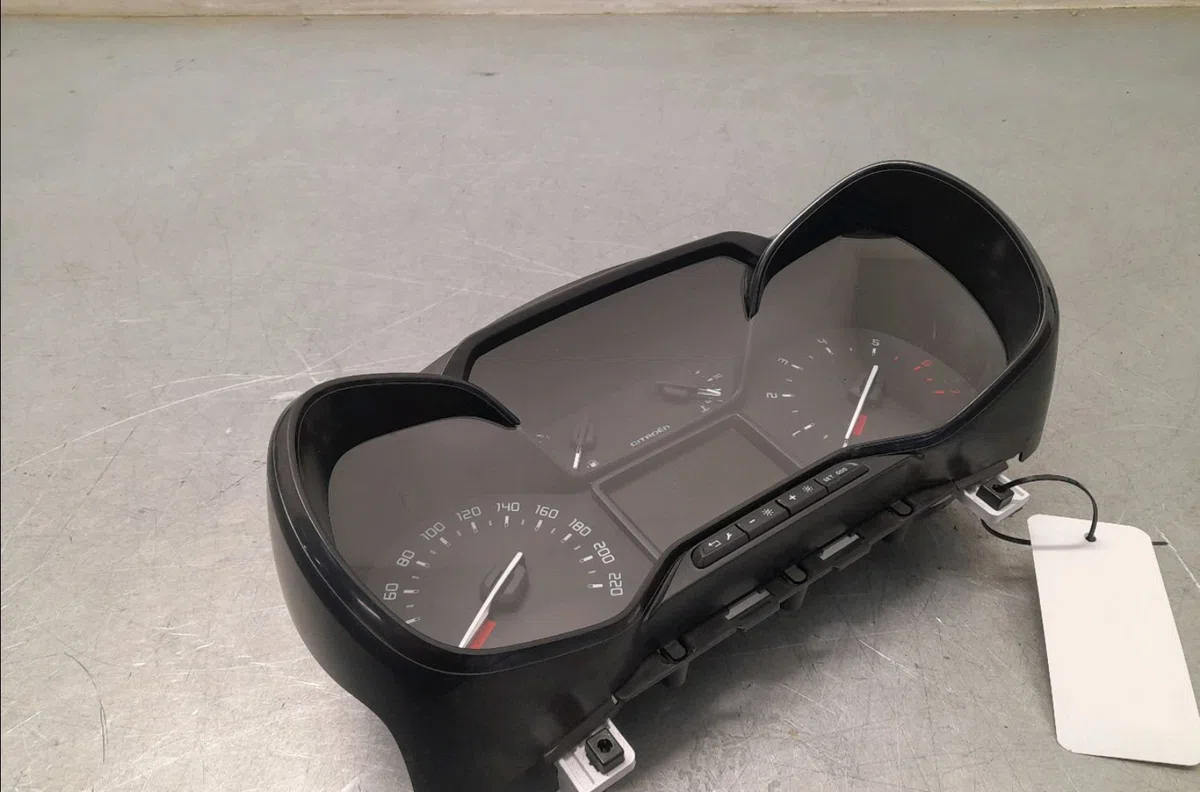 Compteur Citroën C3 III (SX) 1.2 thp 110 (2016) occasion — photo 2