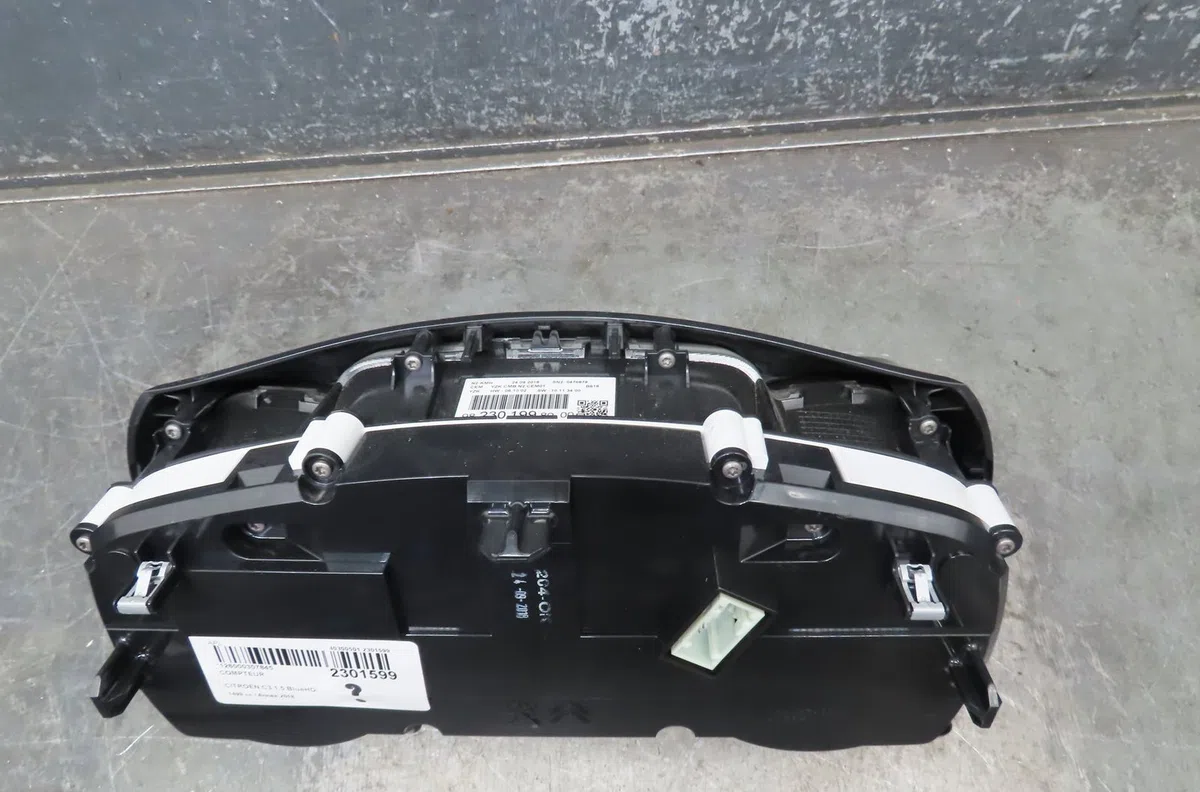 Compteur Citroën C3 III (SX) 1.5 bluehdi 100 (sxyhyp, sxyhtu) (2018) occasion — photo 4