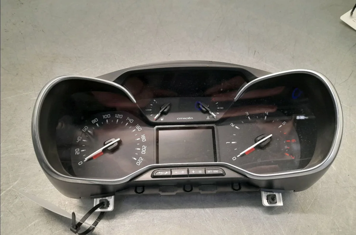Compteur Citroen C3 III (SX) 1.5 bluehdi 100 (sxyhyp, sxyhtu) (2018) occasion