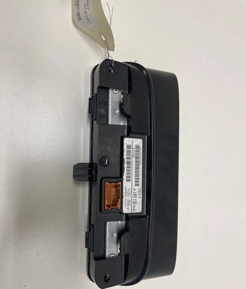 Compteur Citroen C4 CACTUS 1.6 hdi 90 (2014) occasion — photo 2