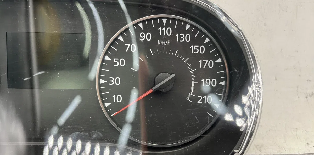 Compteur DACIA DUSTER 2 PHASE 1 occasion — photo 2