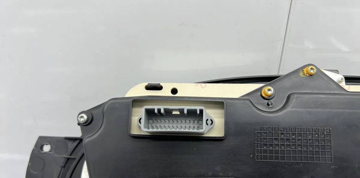 Compteur DACIA LOGAN 1 PHASE 1 occasion — photo 4