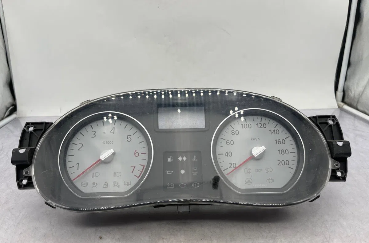 Compteur DACIA SANDERO 1 occasion — photo 2