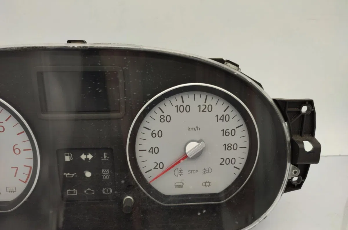Compteur DACIA SANDERO 1 occasion — photo 2