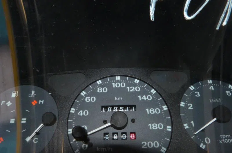 Compteur FIAT PUNTO 1 PHASE 1 occasion — photo 2