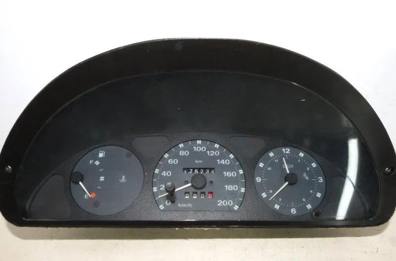 Compteur FIAT PUNTO 1 PHASE 1 occasion — photo 3