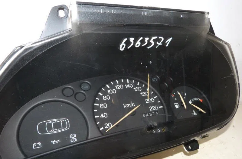 Compteur FORD FIESTA 4 PHASE 1 occasion — photo 3