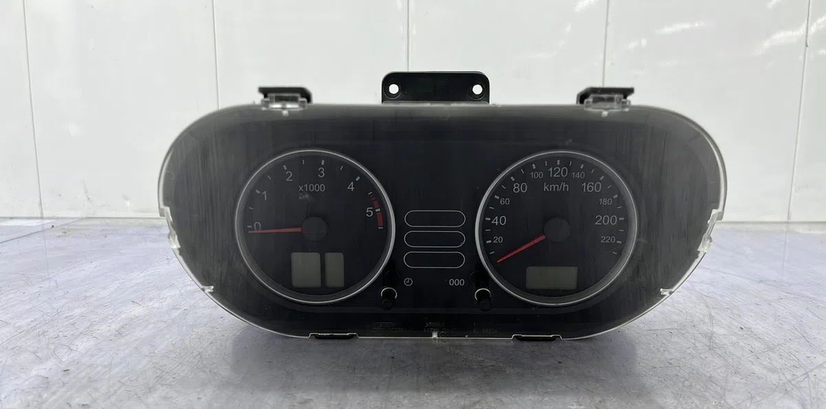 Compteur FORD FIESTA 5 PHASE 1 occasion — photo 2