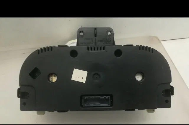 Compteur Ford FIESTA V (JH_, JD_) 1.4 16v (2001-2008) 5 portes occasion — photo 2