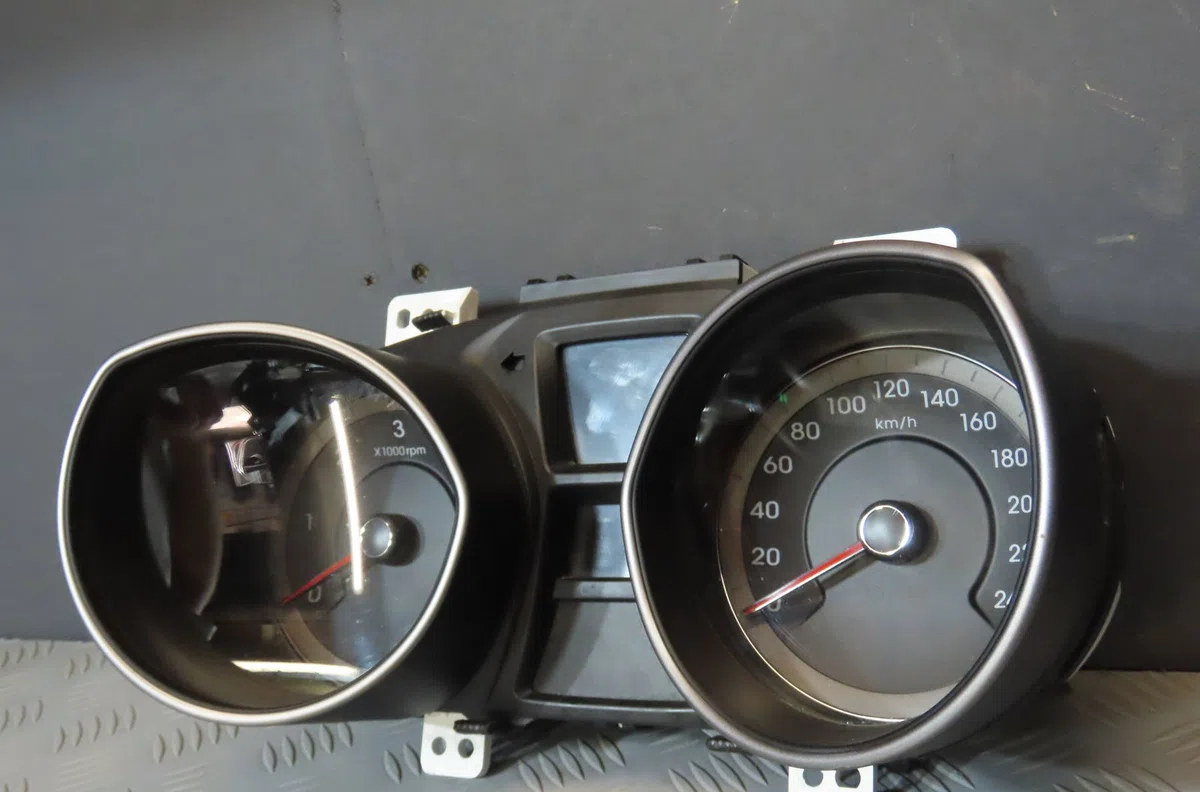 Compteur HYUNDAI I30 2013 occasion — photo 3
