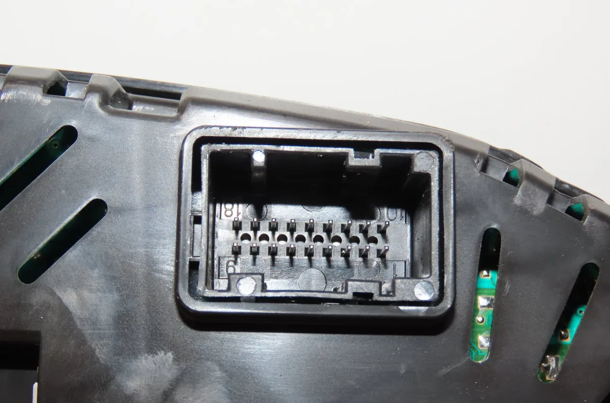 Compteur Iveco DAILY VI Camion plate-forme-Châssis 35s18, 35c18, 40c18, 50c18, 60c18, 65c18, 70c18 (2016) occasion — photo 2
