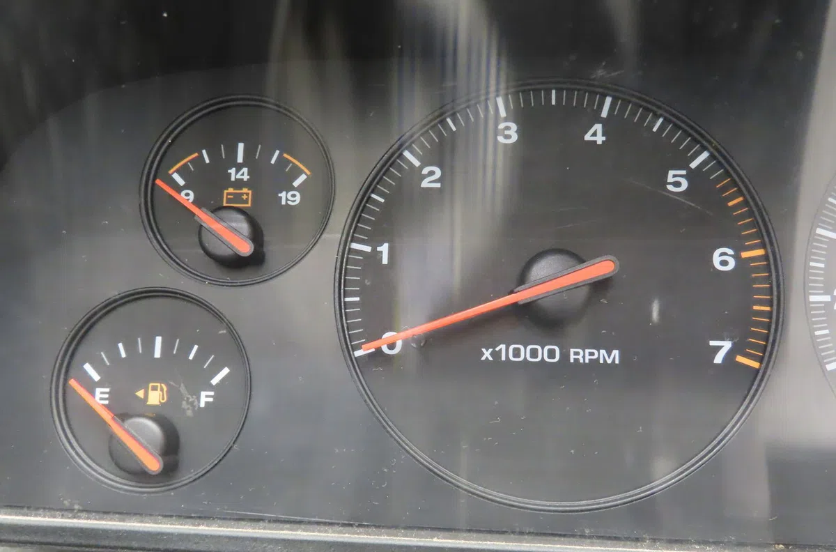 Compteur Jeep GRAND CHEROKEE II (WJ, WG) 4.0 4x4 (1999-2005) occasion — photo 2