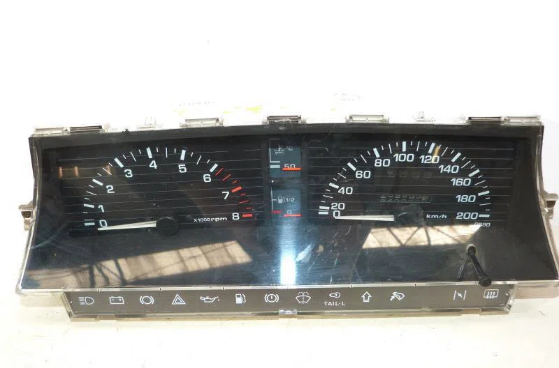 Compteur MAZDA 626 2 PHASE 1 occasion — photo 2