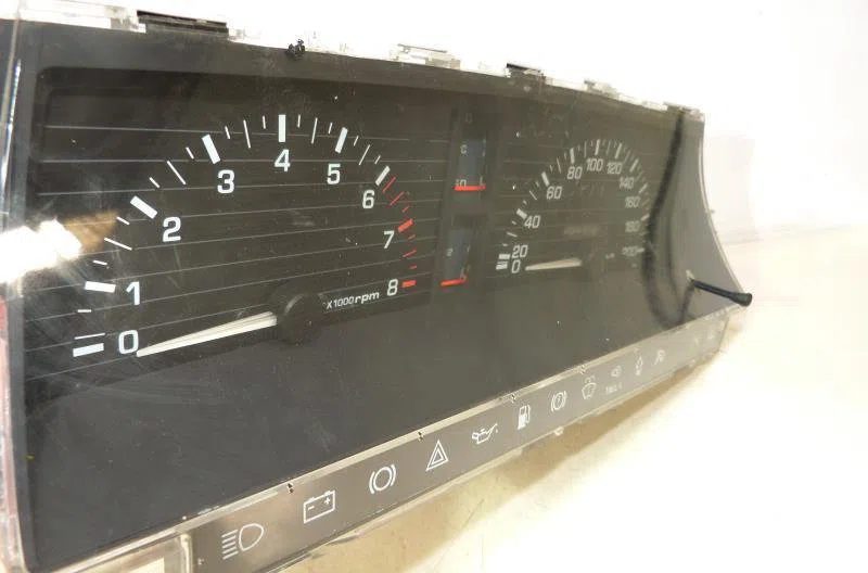 Compteur MAZDA 626 2 PHASE 1 occasion — photo 3