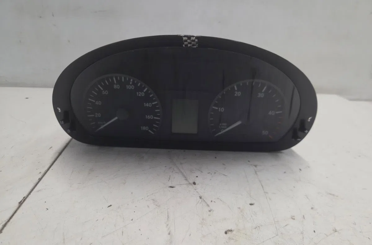 Compteur MERCEDES SPRINTER 2 PHASE 1 occasion — photo 2