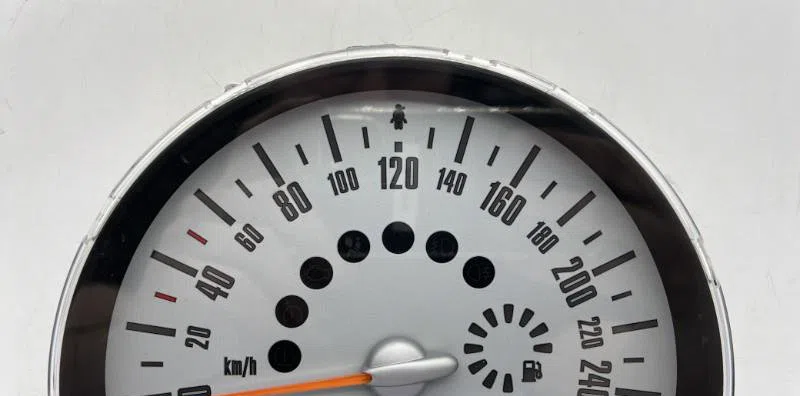 Compteur MINI MINI 2 R56 PHASE 1 occasion — photo 2