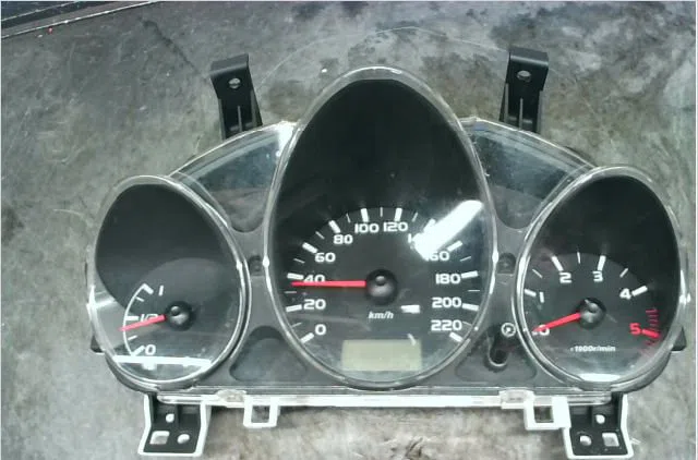 Compteur Mitsubishi COLT VI (Z3_A, Z2_A) 1.5 di-d (z39a) (2004-2012) occasion — photo 3