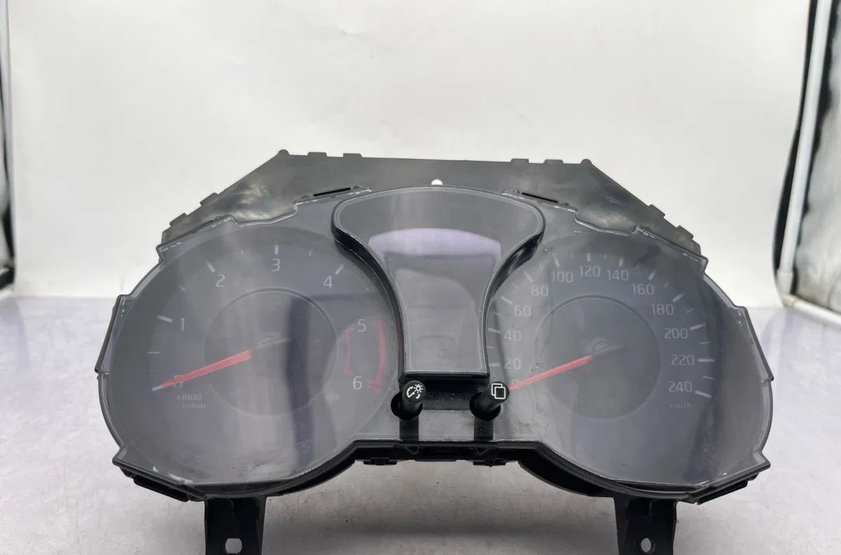 Compteur NISSAN JUKE 1 PHASE 1 occasion — photo 2