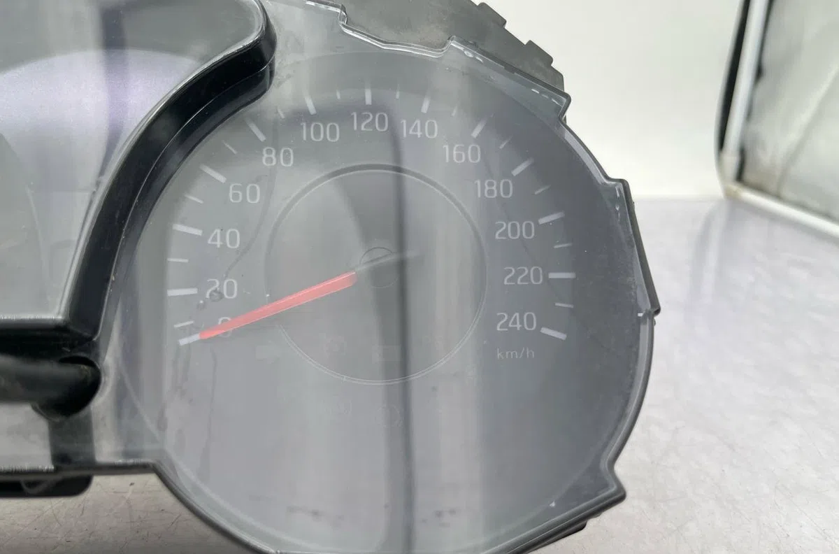 Compteur NISSAN JUKE 1 PHASE 1 occasion — photo 3