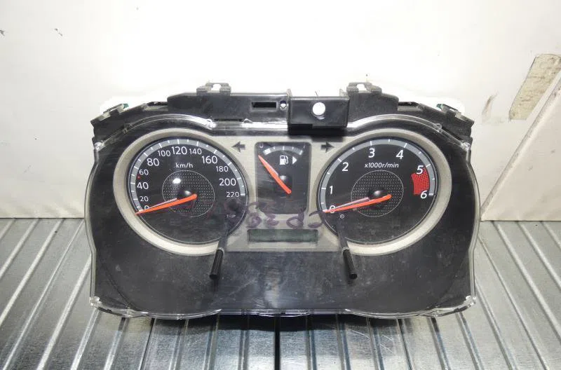 Compteur NISSAN NOTE 1 PHASE 1 occasion — photo 2