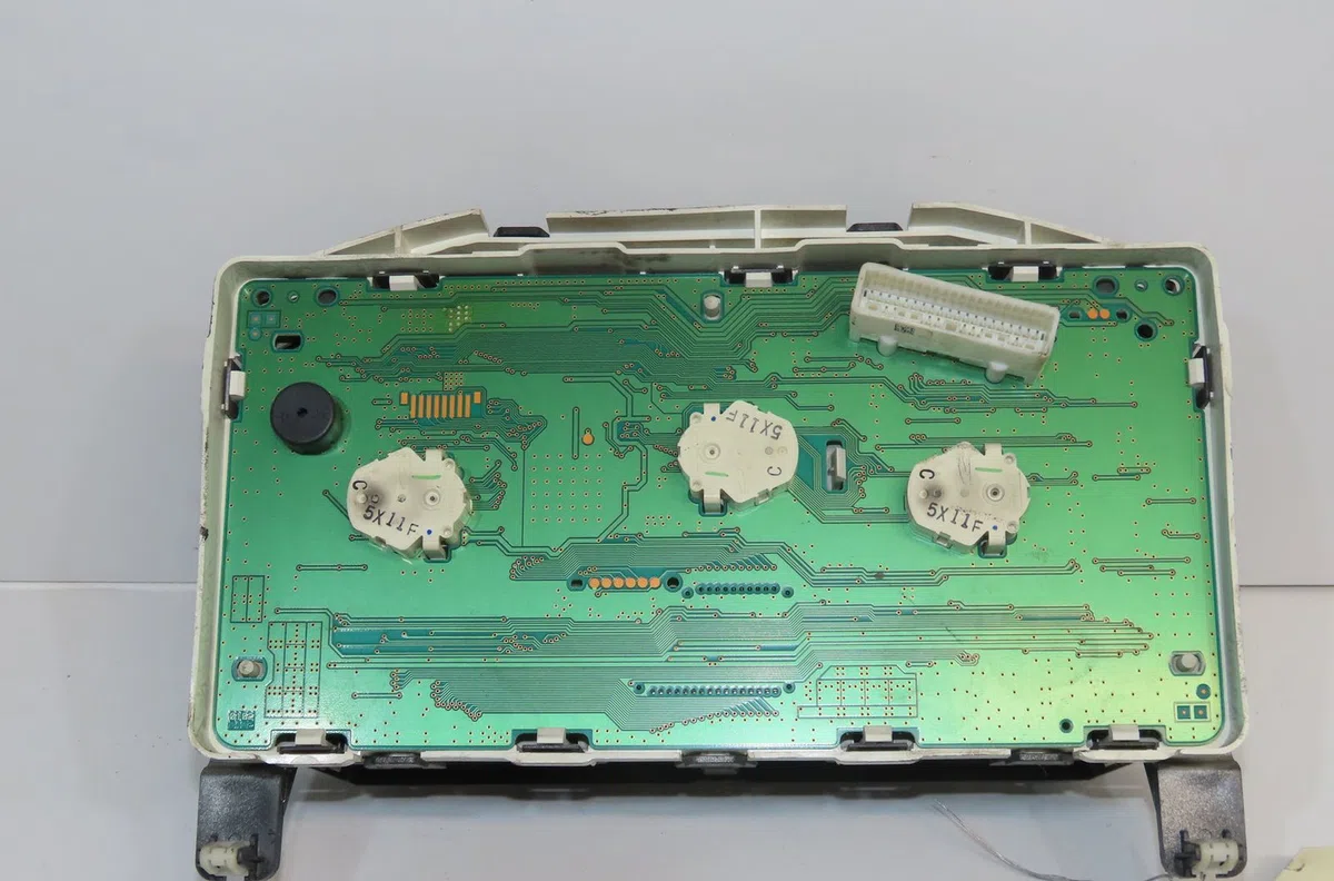 Compteur Nissan NOTE (E11, NE11) 1.4 (2006-2012) occasion — photo 2