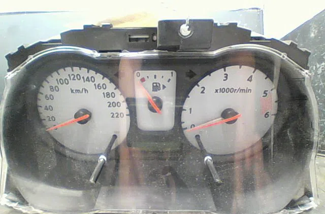 Compteur Nissan NOTE (E11, NE11) 1.5 dci (2010-2012) occasion — photo 3