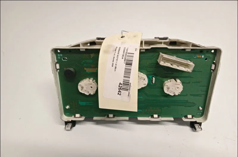 Compteur Nissan NOTE (E11, NE11) 1.6 (2006-2012) occasion — photo 2