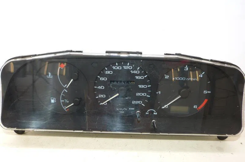 Compteur NISSAN PRIMERA 1 PHASE 1 occasion — photo 2