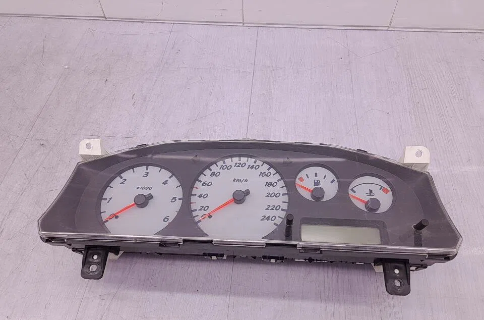 Compteur NISSAN PRIMERA 2 PHASE 1 BREAK occasion — photo 2