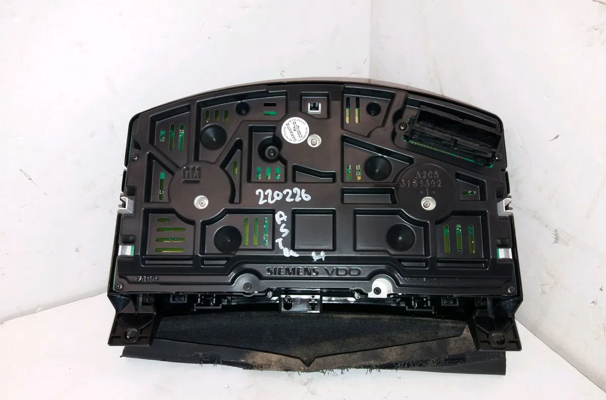 Compteur Opel ASTRA H GTC (A04) 1.3 cdti (l08) (2005-2010) 3 portes occasion — photo 2
