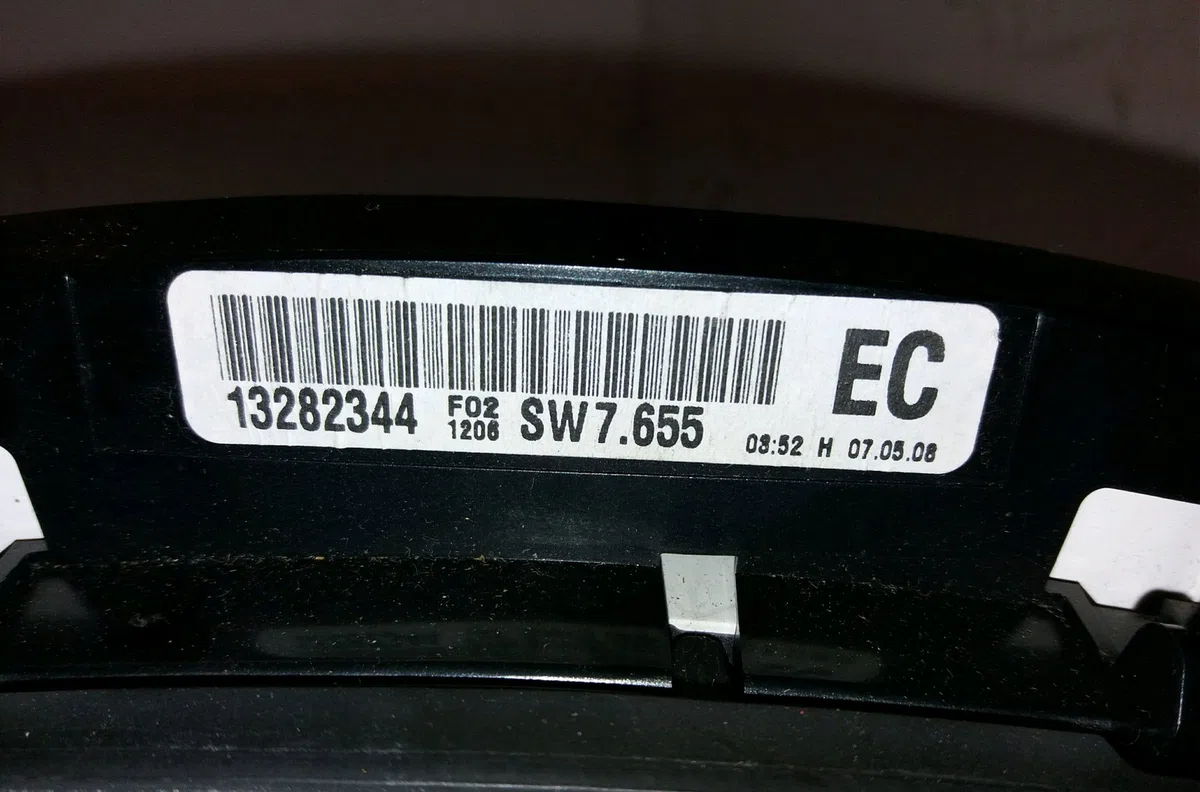Compteur Opel ASTRA H GTC (A04) 1.3 cdti (l08) (2005-2010) 3 portes occasion — photo 3
