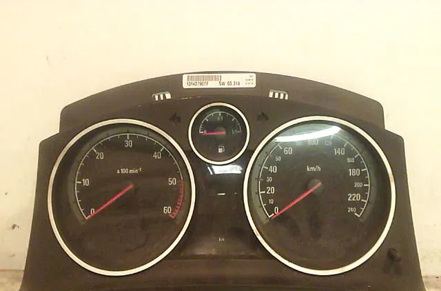 Compteur OPEL ASTRA III 2004 occasion — photo 3