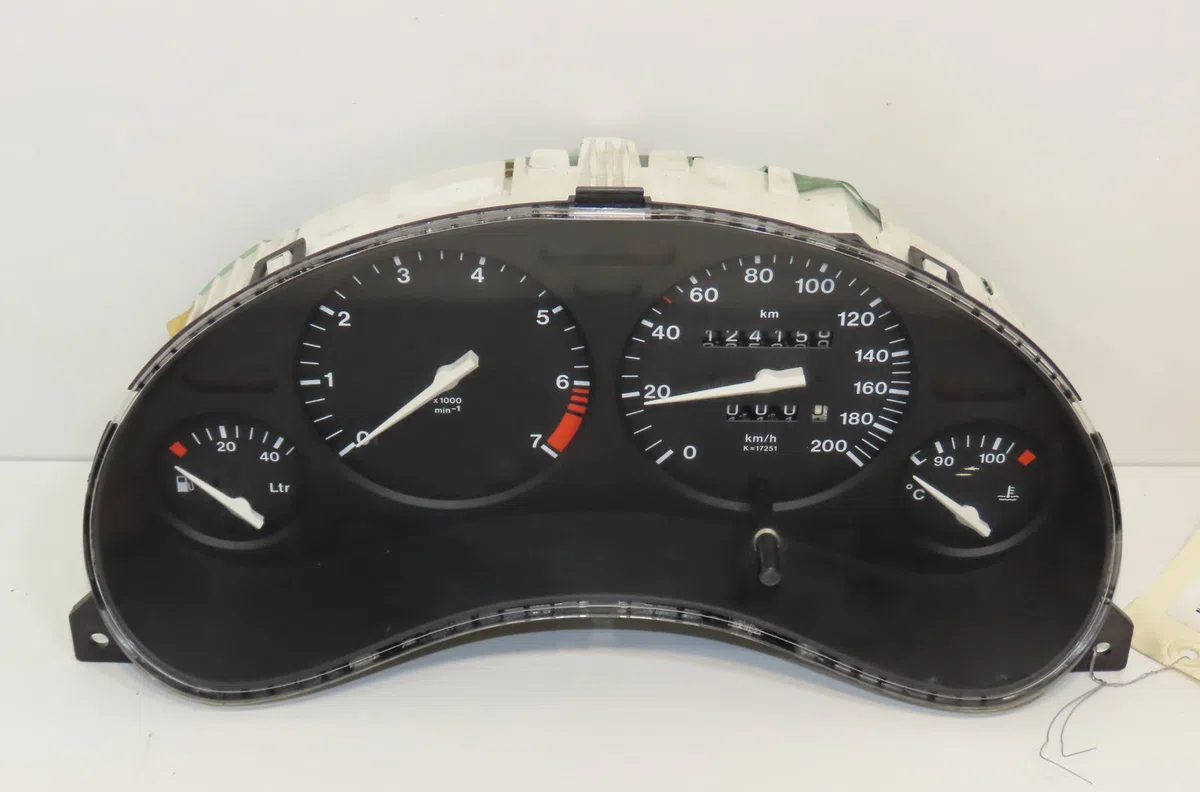 Compteur Opel CORSA B (S93) 1.4 i (f08, f68, m68) (1993-2000) occasion
