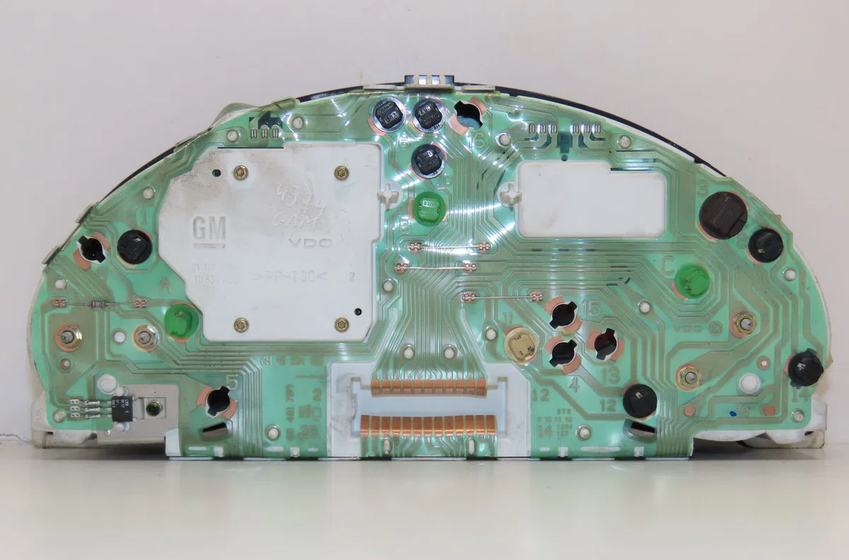 Compteur Opel CORSA B (S93) 1.4 i (f08, f68, m68) (1993-2000) occasion — photo 2