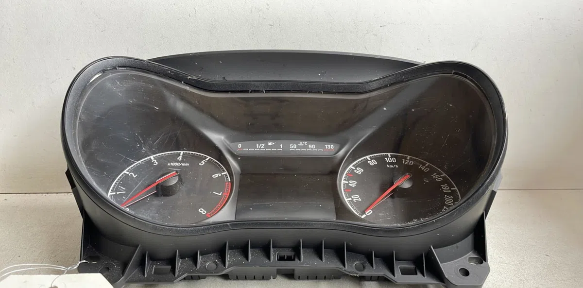 Compteur Opel CORSA E (X15) 1.4 (08, 68) (2014) occasion — photo 2