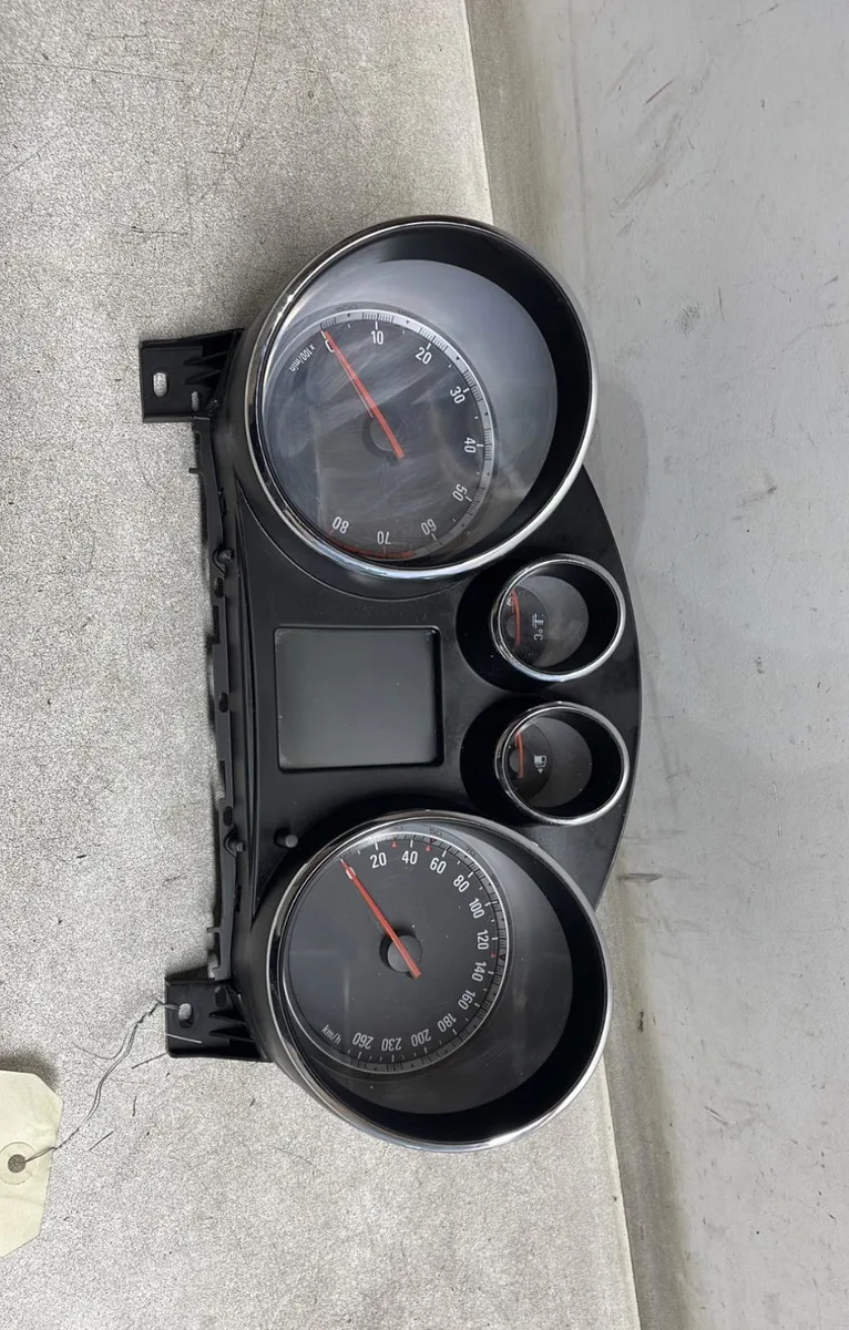 Compteur Opel INSIGNIA A (G09) 2.8 v6 turbo 4x4 (68) (2008-2017) occasion