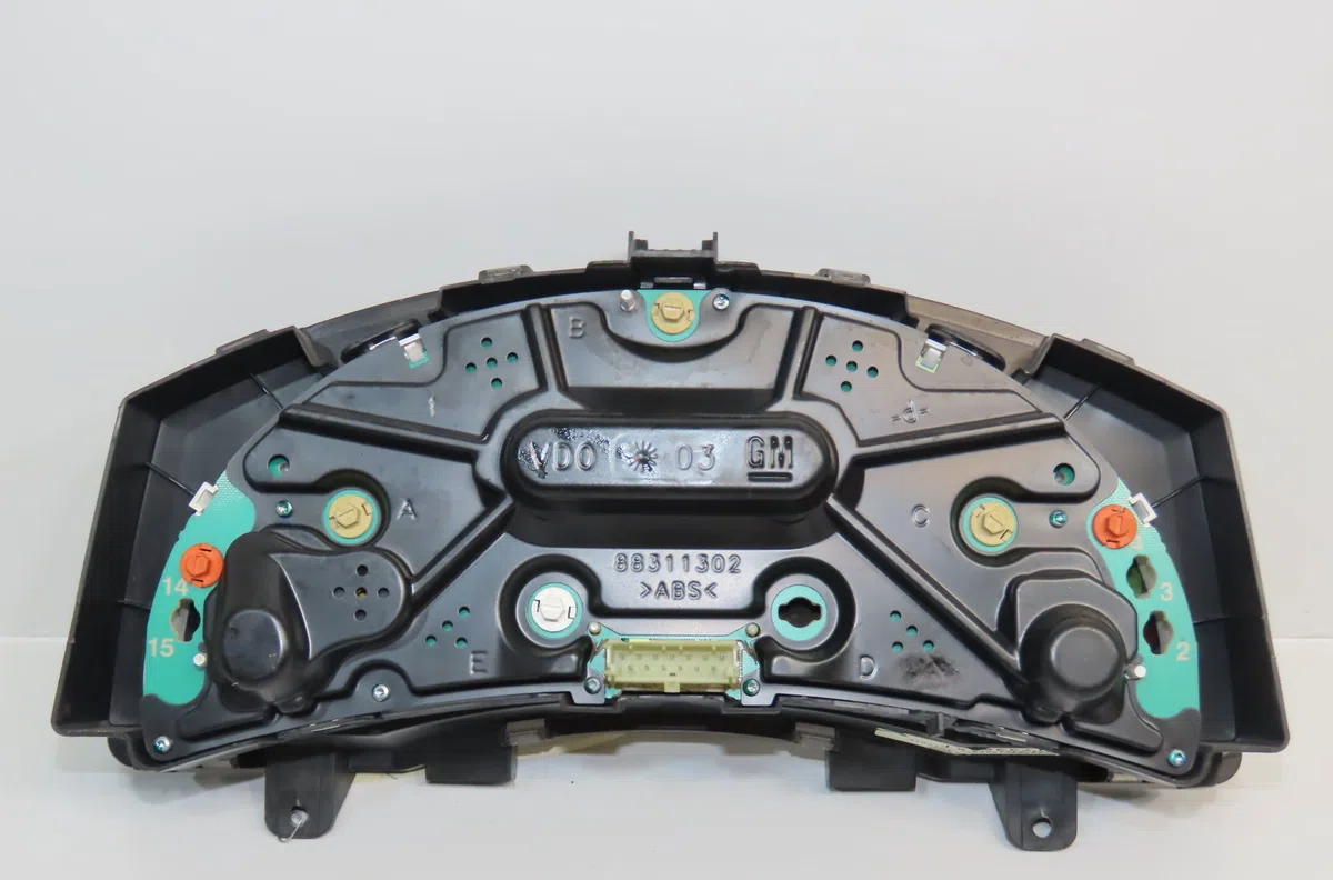 Compteur Opel MERIVA A Monospace (X03) 1.7 cdti (e75) (2003-2010) occasion — photo 2