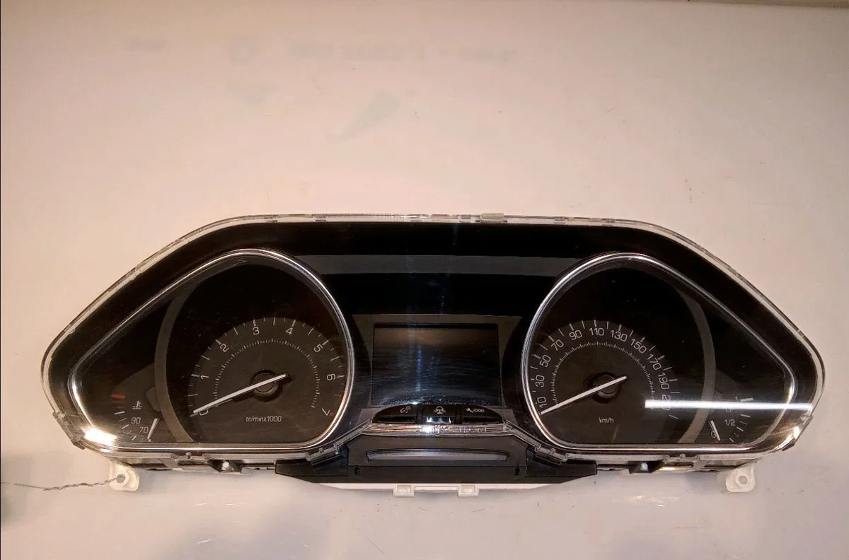 Compteur Peugeot 2008 I (CU_) 1.2 thp 110 - puretech 110 (2015) 5 portes occasion
