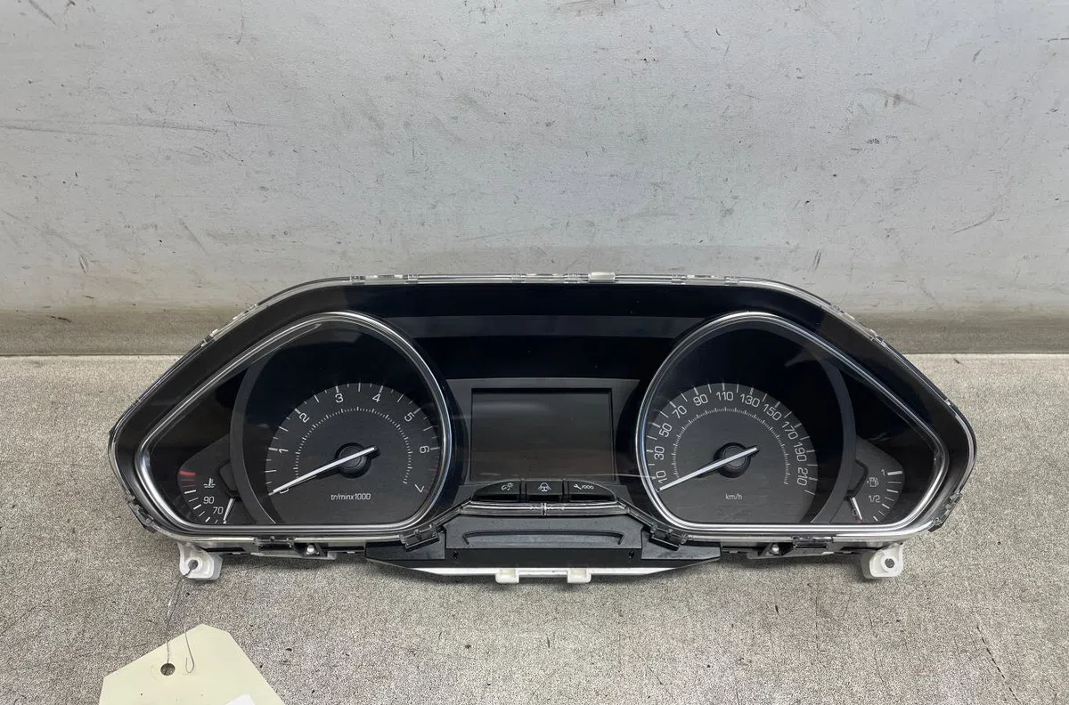 Compteur Peugeot 2008 I (CU_) 1.2 thp 110 - puretech 110 (2015) 5 portes occasion — photo 2